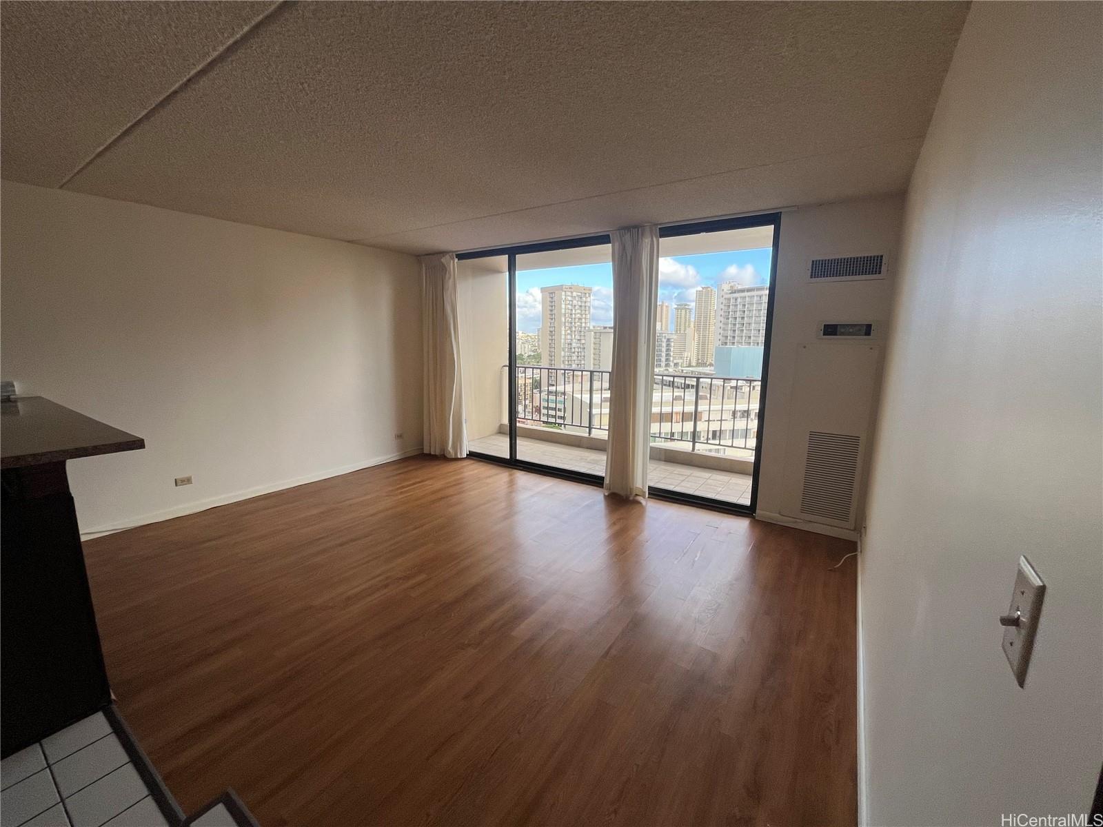 411 Hobron Ln Honolulu - Rental - photo 6 of 11