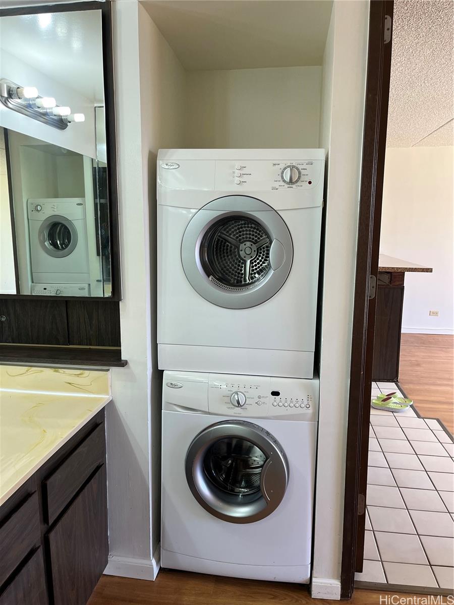 411 Hobron Ln Honolulu - Rental - photo 7 of 11