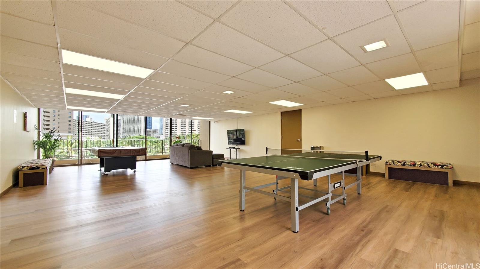 Chateau Waikiki condo # 1810, Honolulu, Hawaii - photo 20 of 23