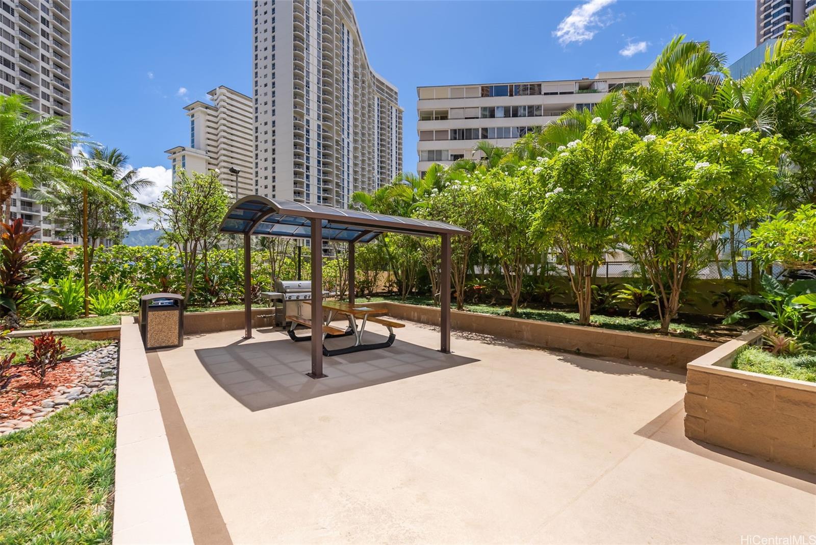 Chateau Waikiki condo # 1901, Honolulu, Hawaii - photo 5 of 25