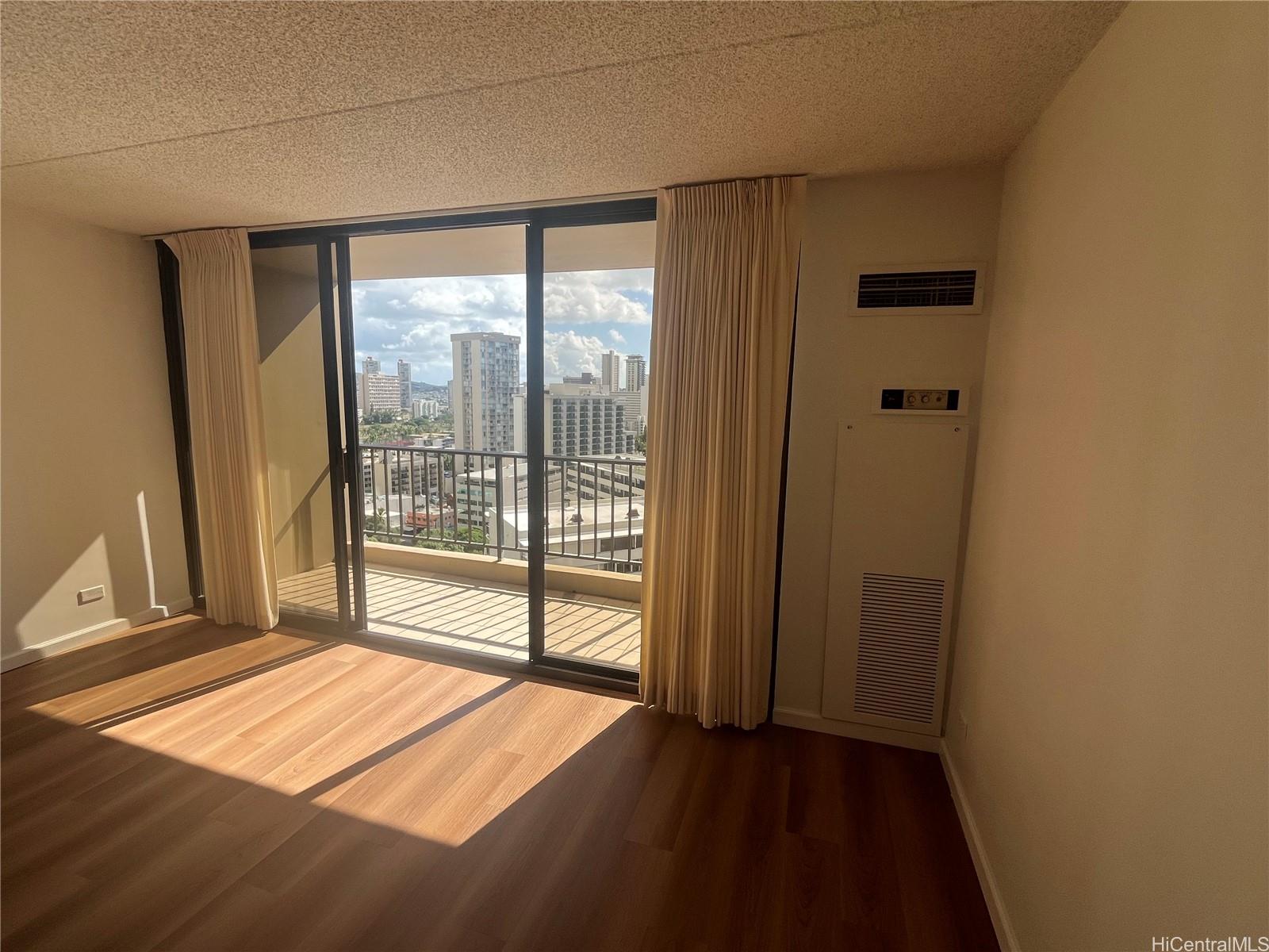 411 Hobron Ln Honolulu - Rental - photo 4 of 16