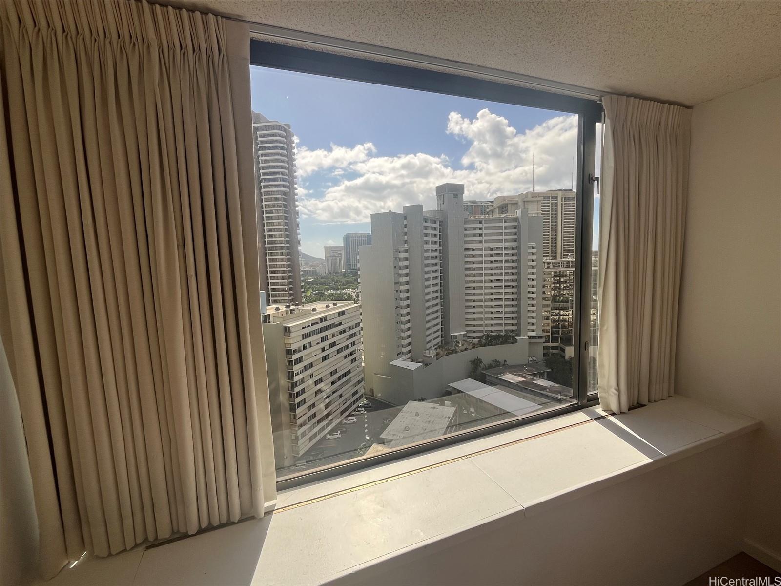 411 Hobron Ln Honolulu - Rental - photo 10 of 16