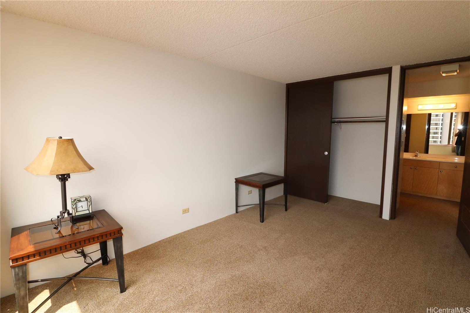 Chateau Waikiki condo # 2103, Honolulu, Hawaii - photo 6 of 10