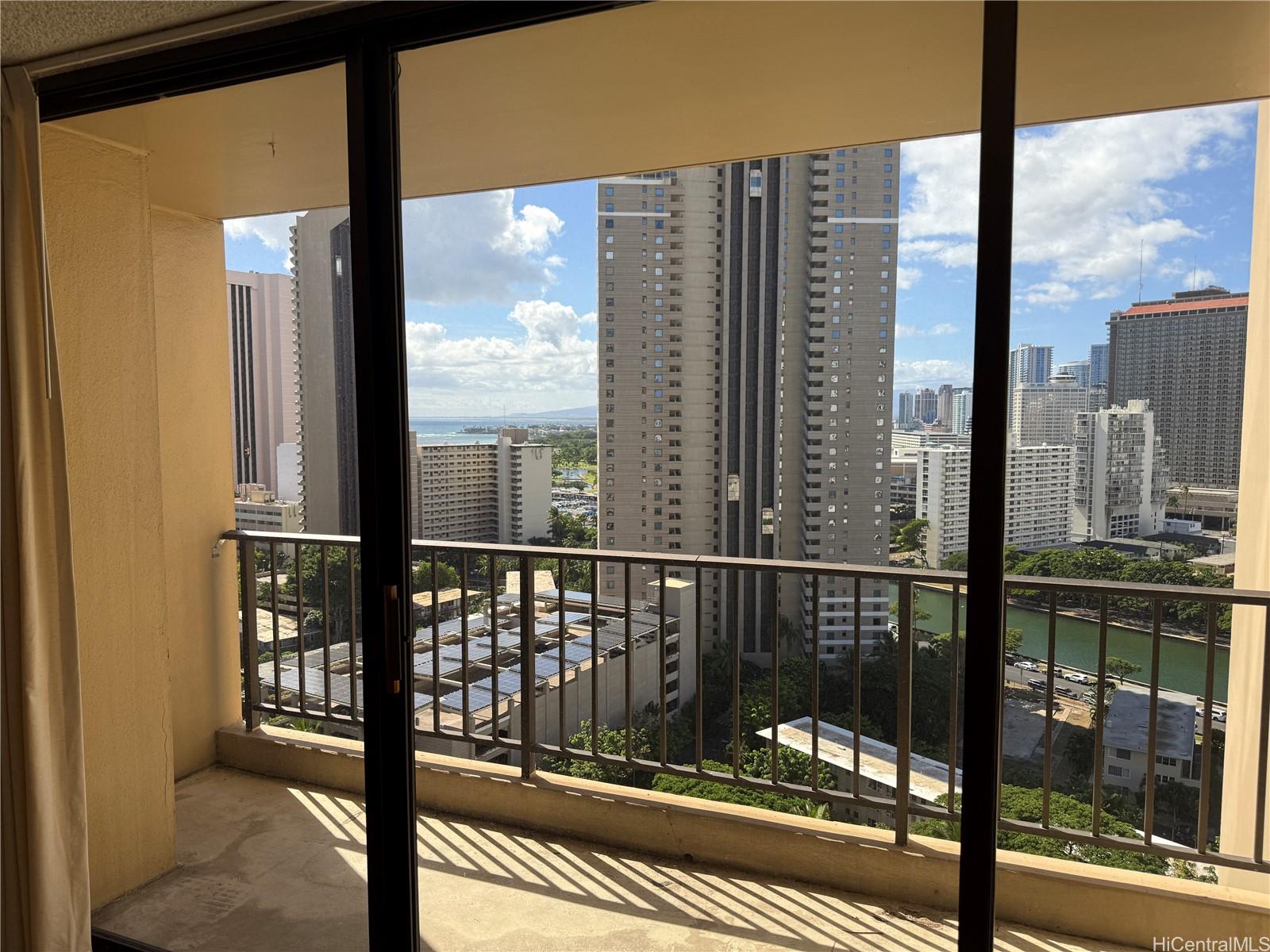 Chateau Waikiki condo # 2108, Honolulu, Hawaii - photo 10 of 21