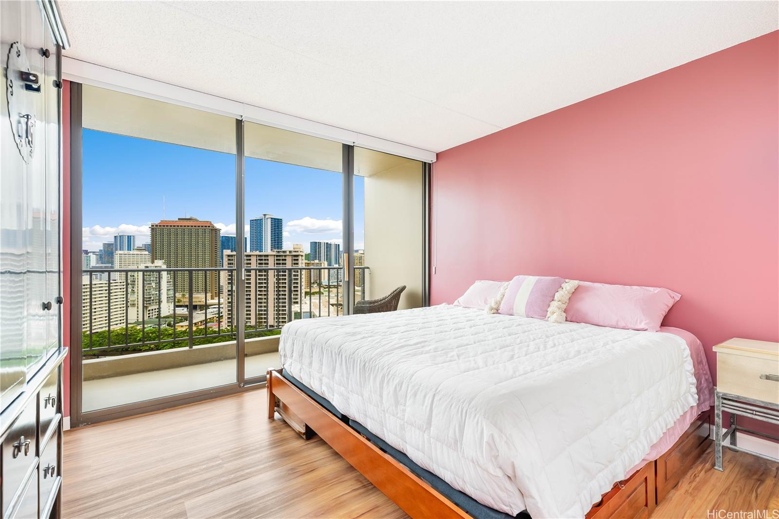 Chateau Waikiki condo # 2202, Honolulu, Hawaii - photo 11 of 25