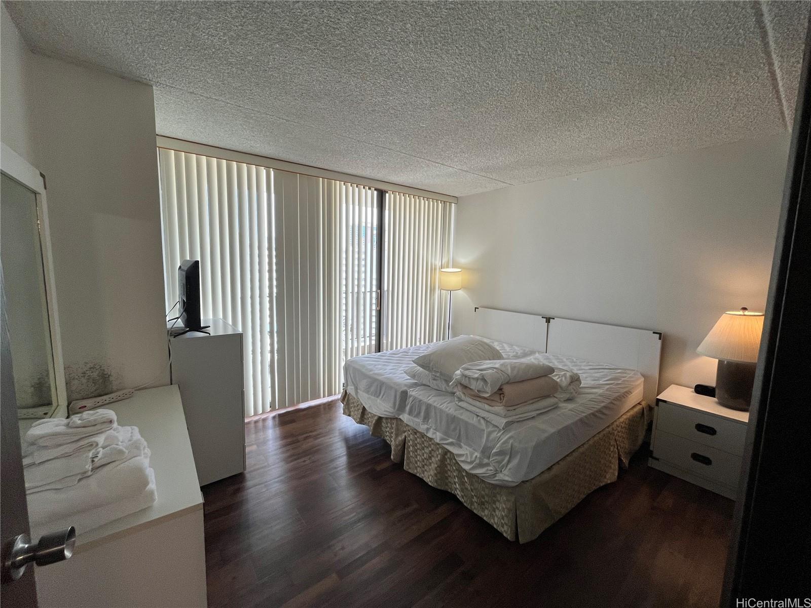 Chateau Waikiki condo # 2311, Honolulu, Hawaii - photo 6 of 8