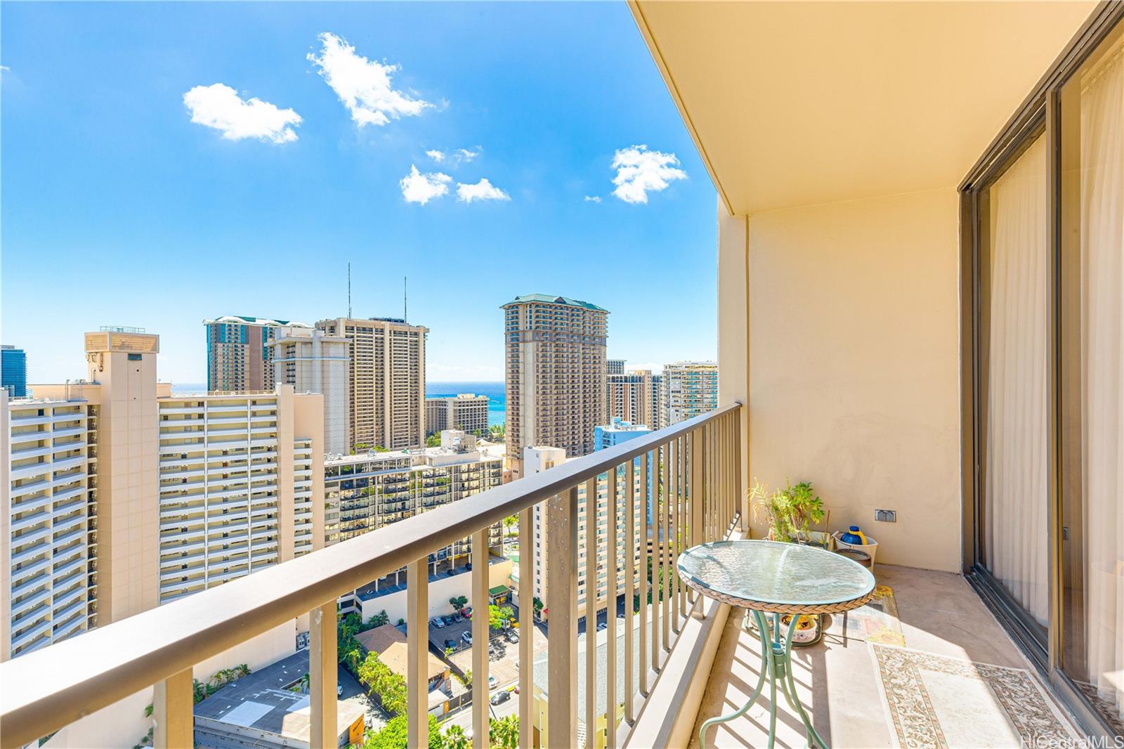 Chateau Waikiki condo # 2709, Honolulu, Hawaii - photo 4 of 22