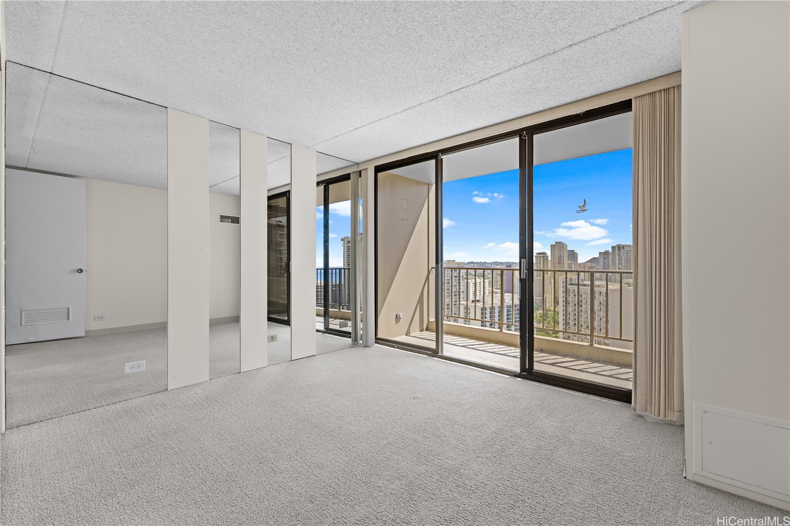 Chateau Waikiki condo # 3005, Honolulu, Hawaii - photo 16 of 23