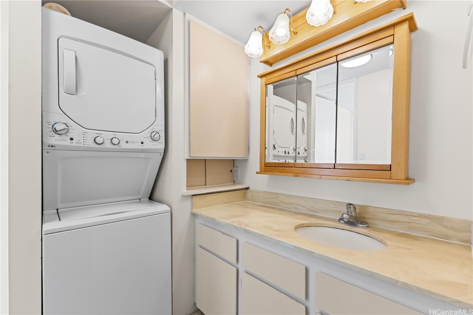 Chateau Waikiki condo # 3005, Honolulu, Hawaii - photo 19 of 23