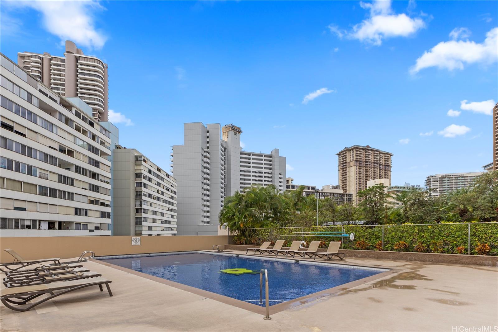 Chateau Waikiki condo # 3005, Honolulu, Hawaii - photo 21 of 23