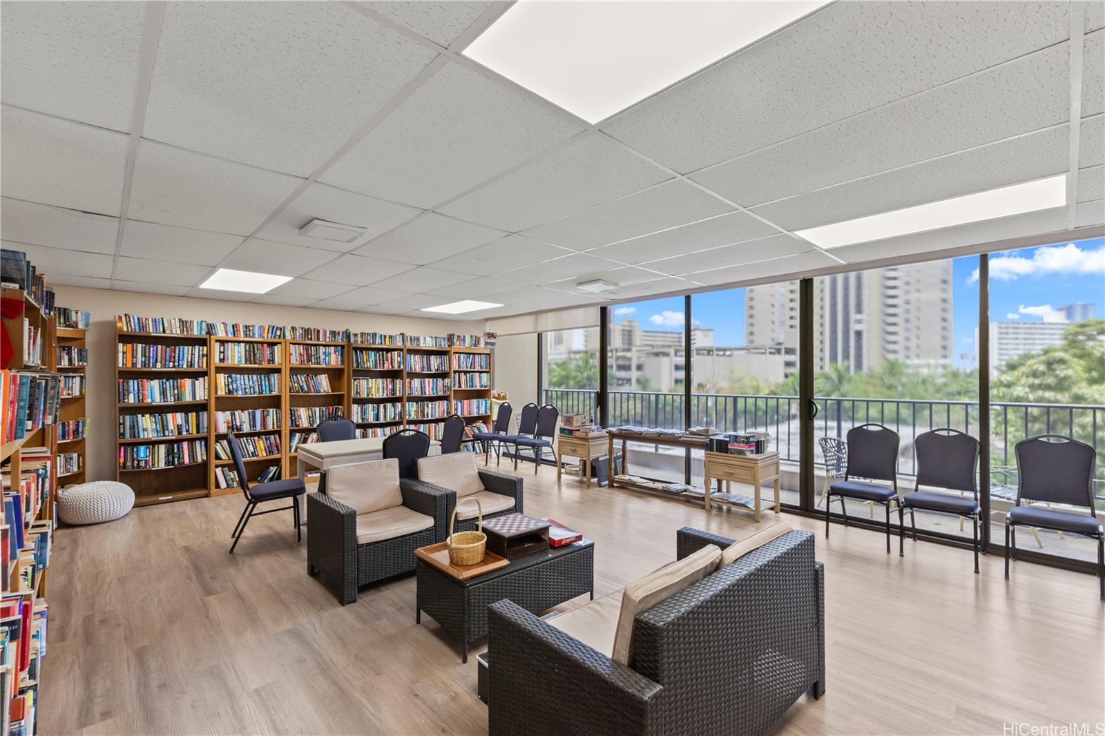 Chateau Waikiki condo # 3005, Honolulu, Hawaii - photo 23 of 23