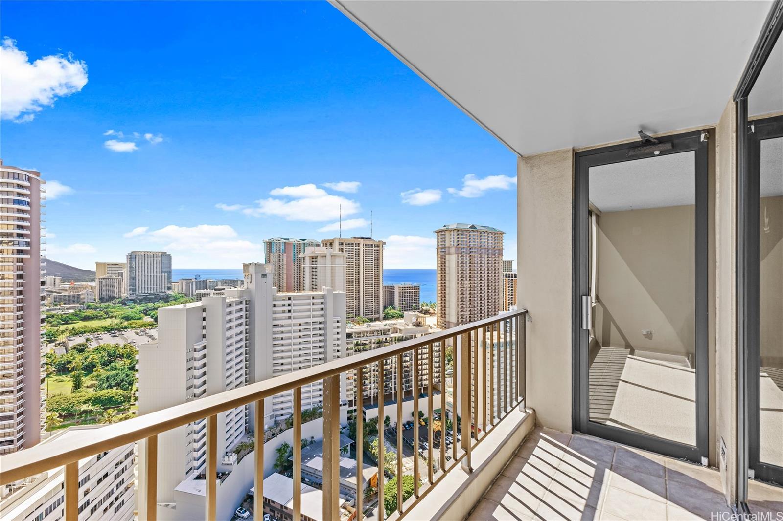 Chateau Waikiki condo # 3005, Honolulu, Hawaii - photo 5 of 23