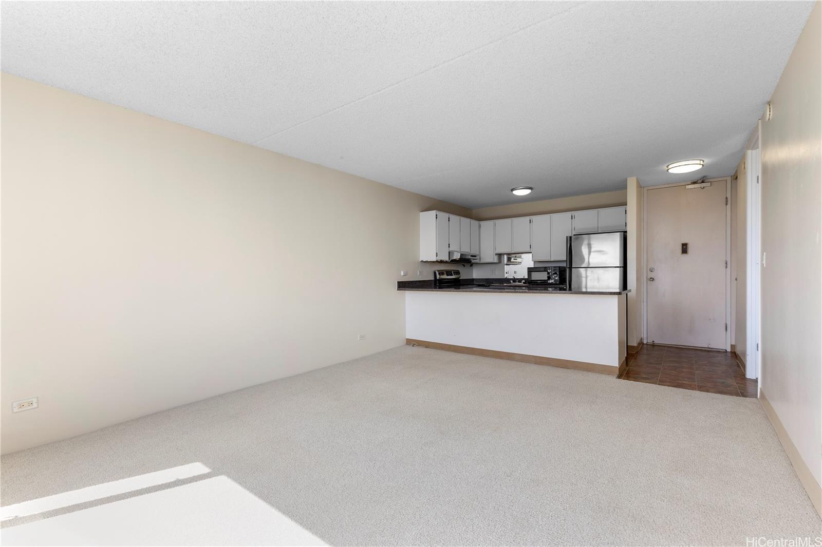 Chateau Waikiki condo # 3005, Honolulu, Hawaii - photo 6 of 23