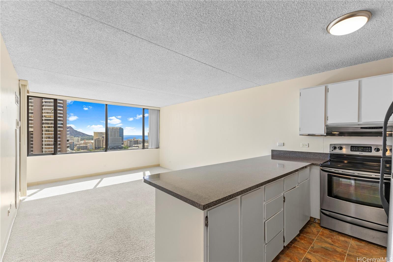 Chateau Waikiki condo # 3005, Honolulu, Hawaii - photo 9 of 23