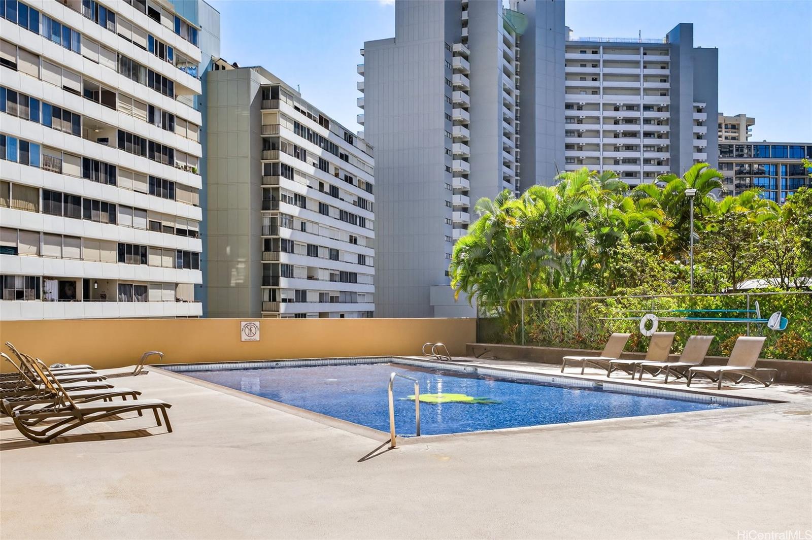 Chateau Waikiki condo # 3203, Honolulu, Hawaii - photo 13 of 25