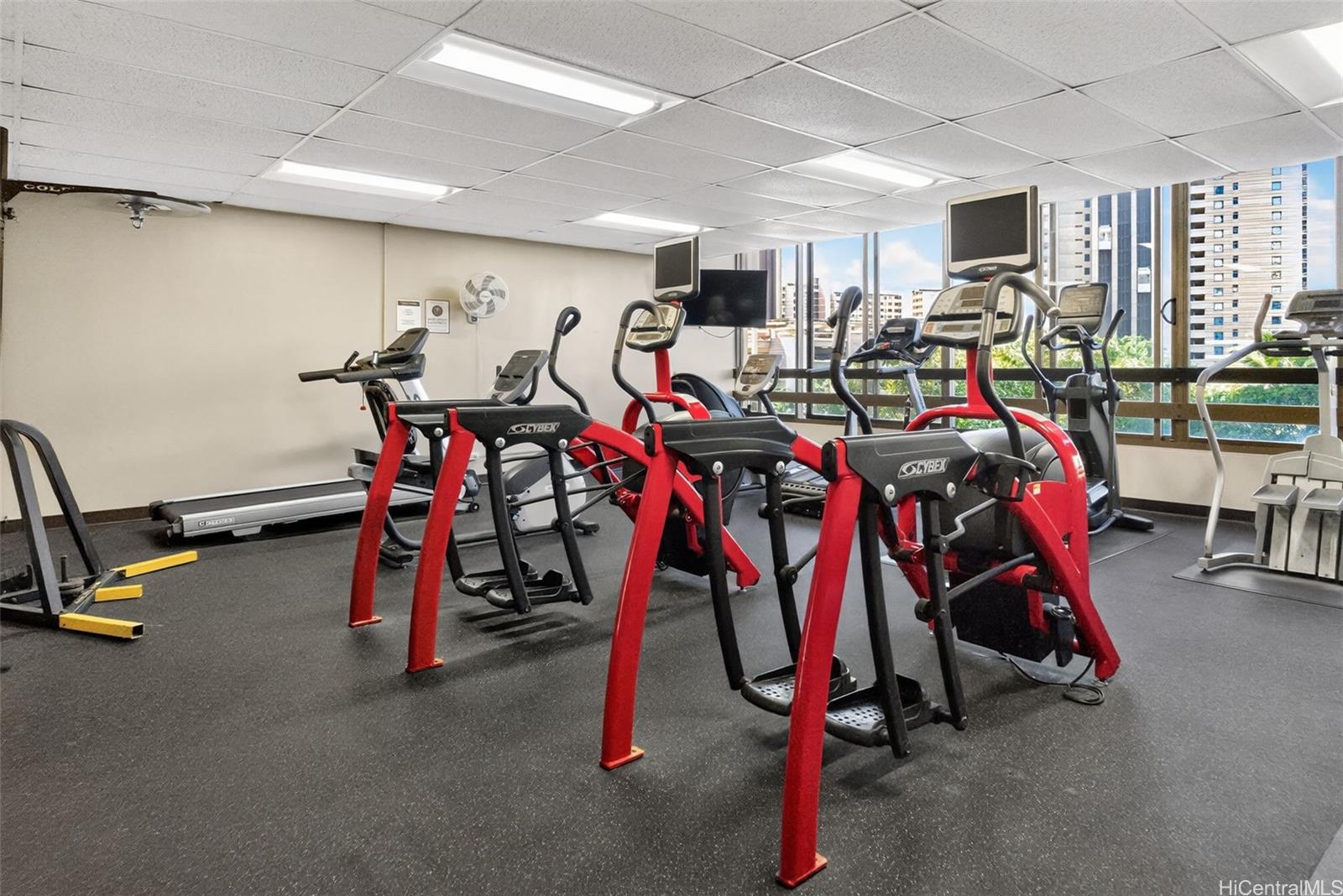 Chateau Waikiki condo # 3203, Honolulu, Hawaii - photo 16 of 25