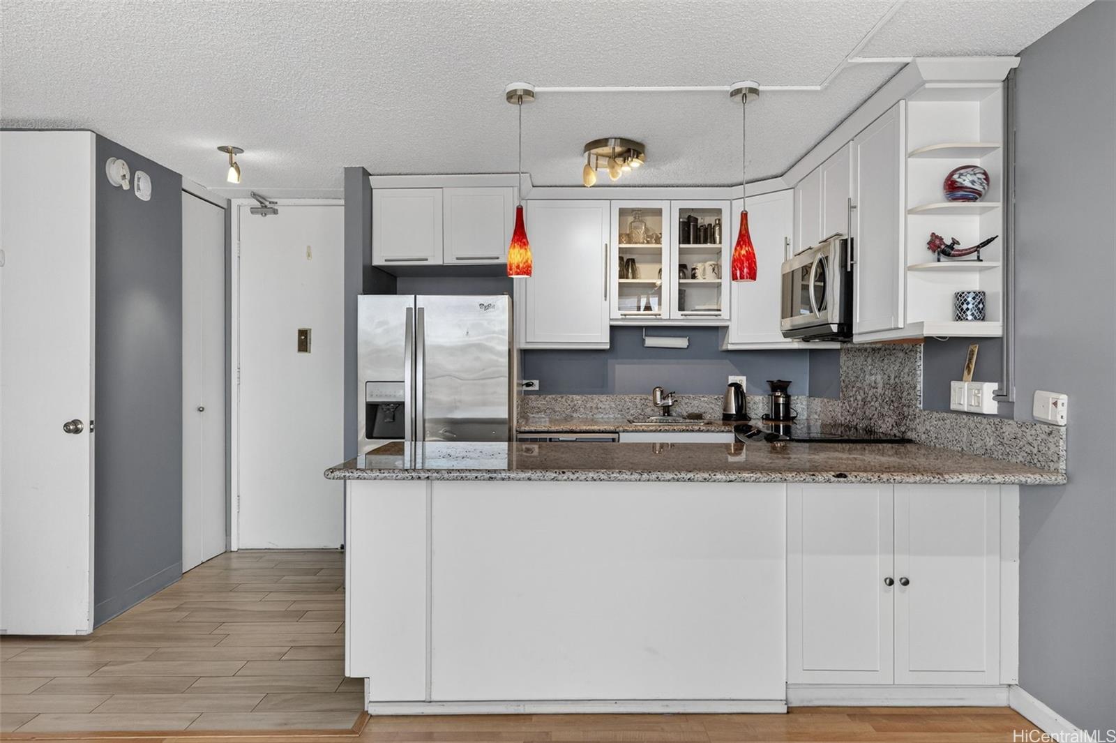 Chateau Waikiki condo # 3203, Honolulu, Hawaii - photo 6 of 25