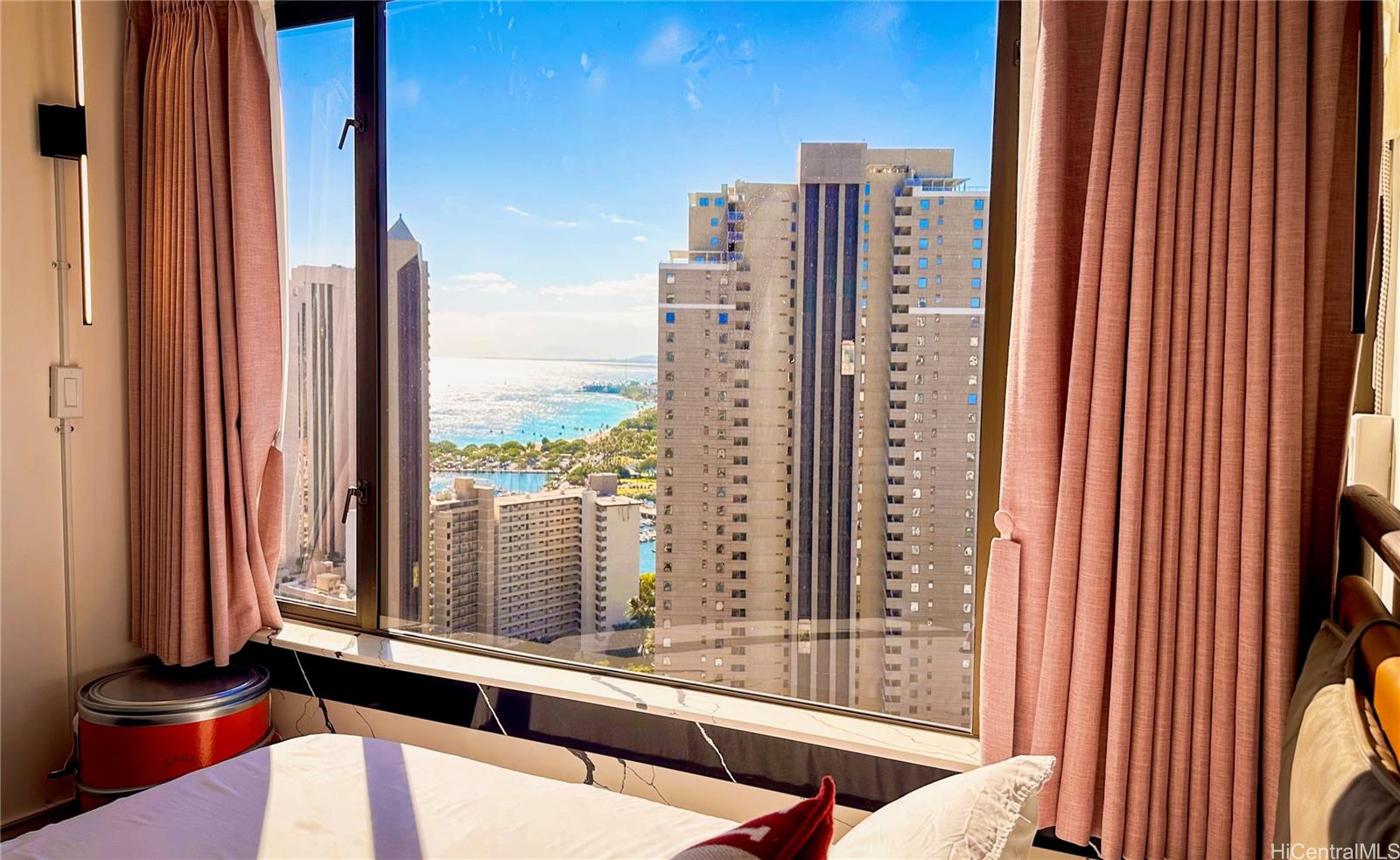 Chateau Waikiki condo # 3204, Honolulu, Hawaii - photo 7 of 16