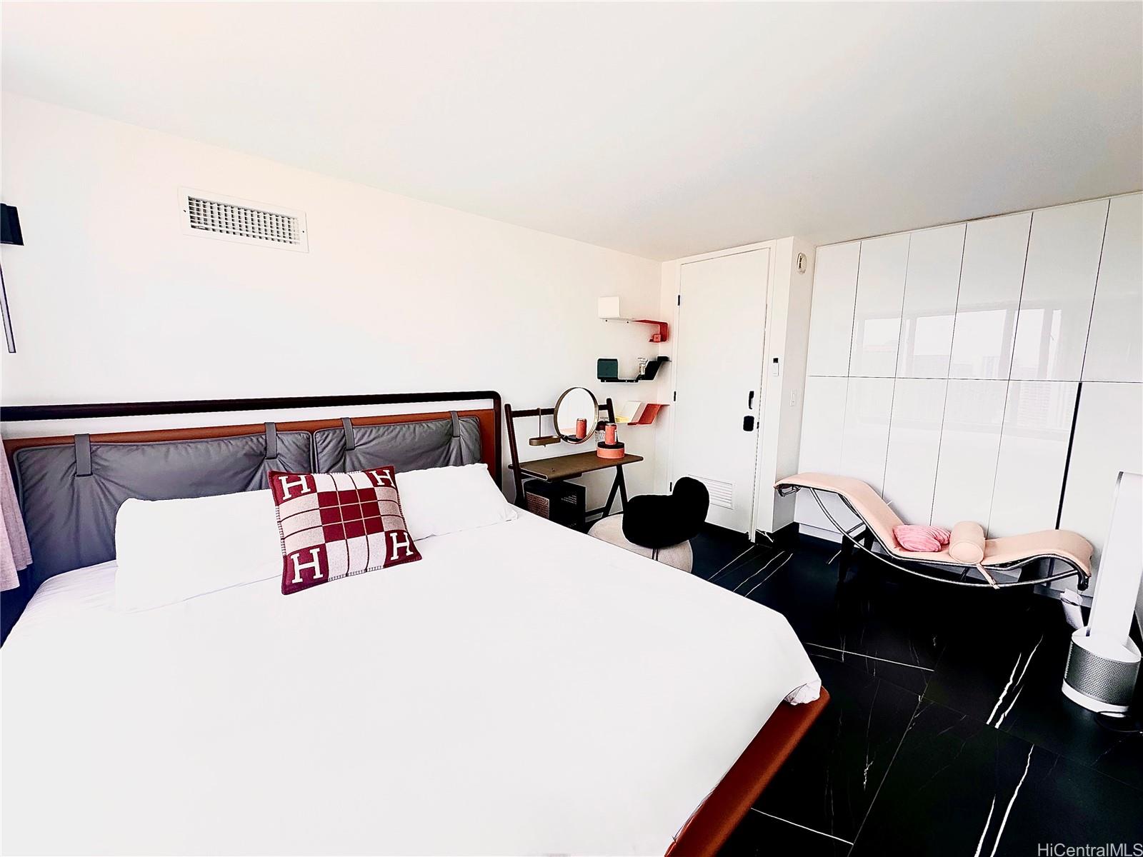 Chateau Waikiki condo # 3204, Honolulu, Hawaii - photo 9 of 16