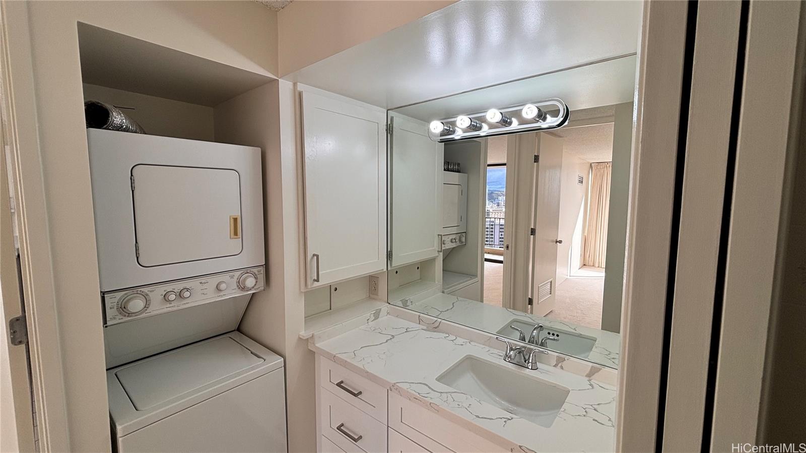 411 Hobron Ln Honolulu - Rental - photo 8 of 9