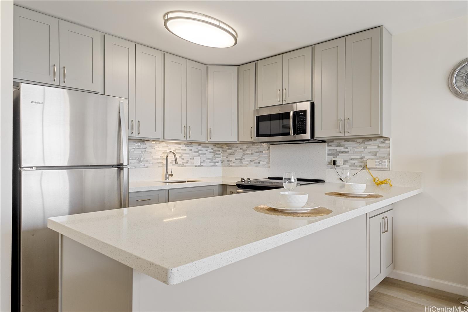 Chateau Waikiki condo # 3402, Honolulu, Hawaii - photo 7 of 19