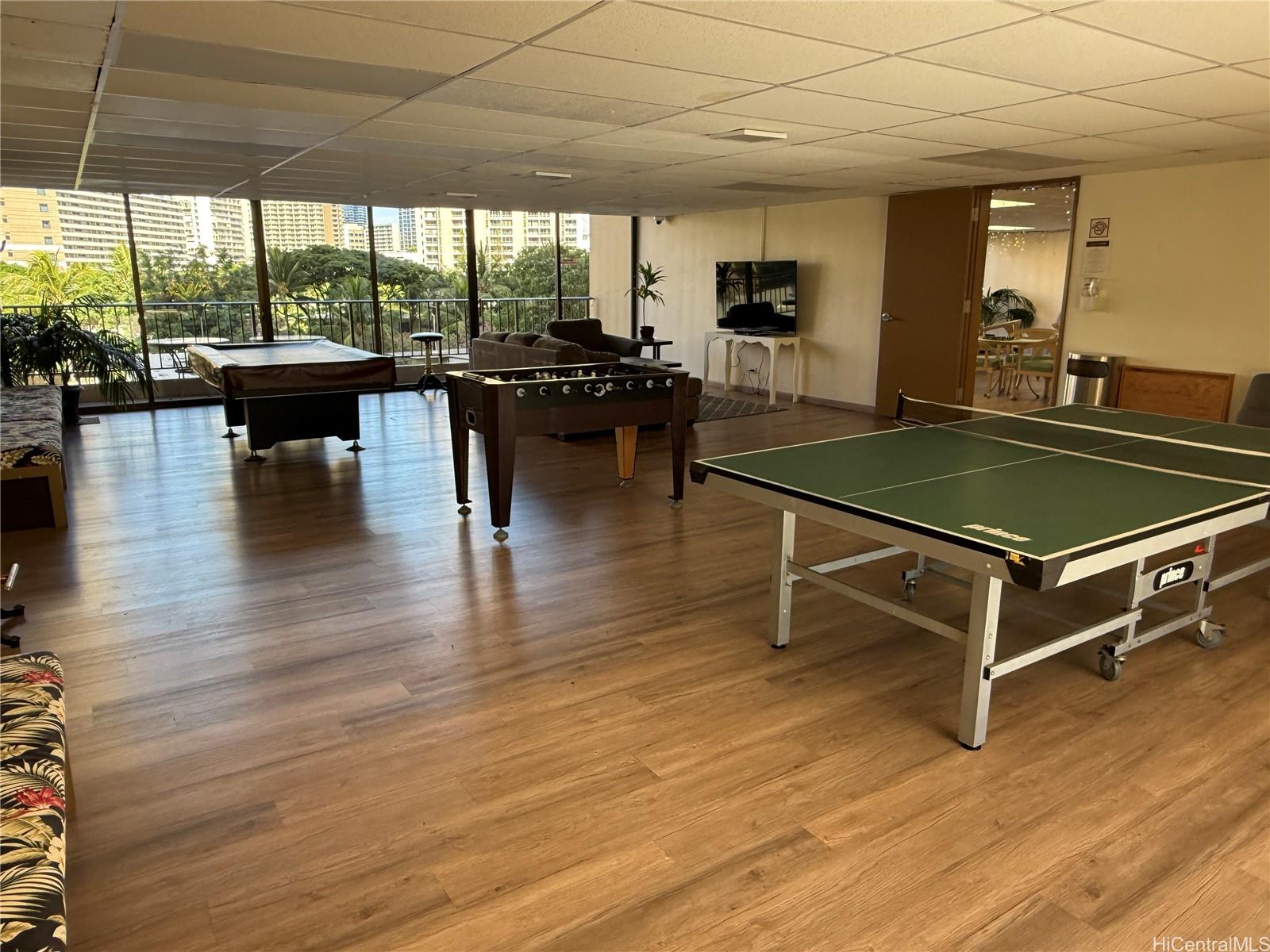411 Hobron Ln Honolulu - Rental - photo 22 of 25