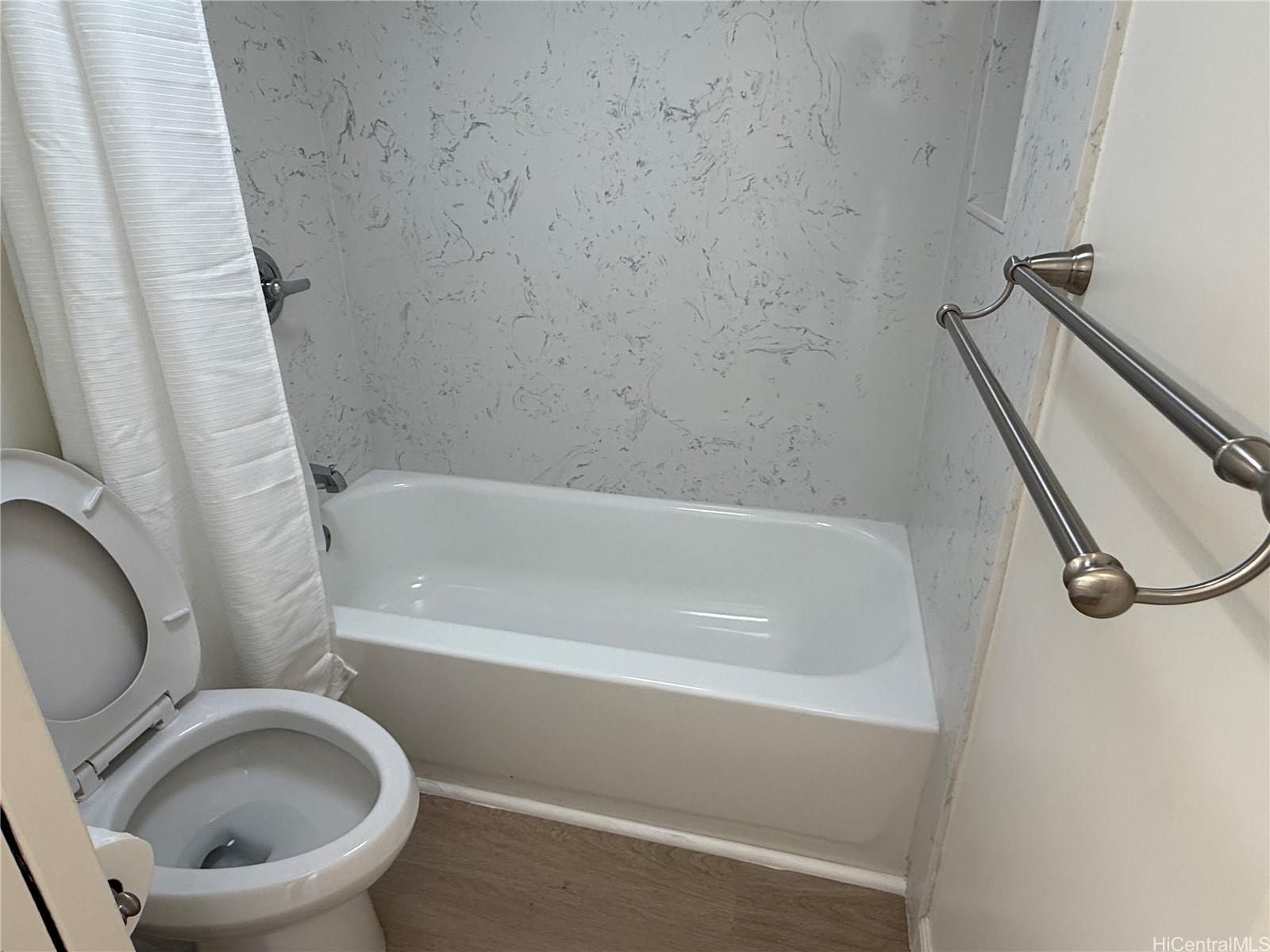 411 Hobron Ln Honolulu - Rental - photo 9 of 25