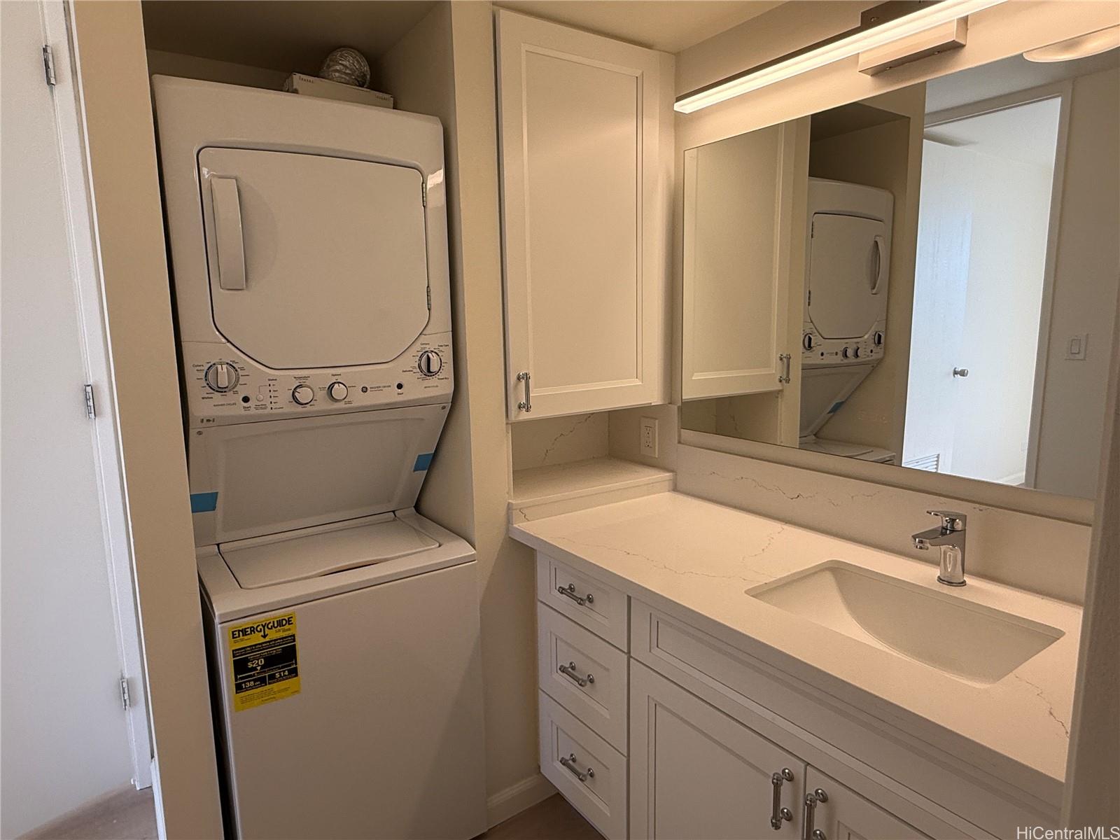 411 Hobron Ln Honolulu - Rental - photo 10 of 25