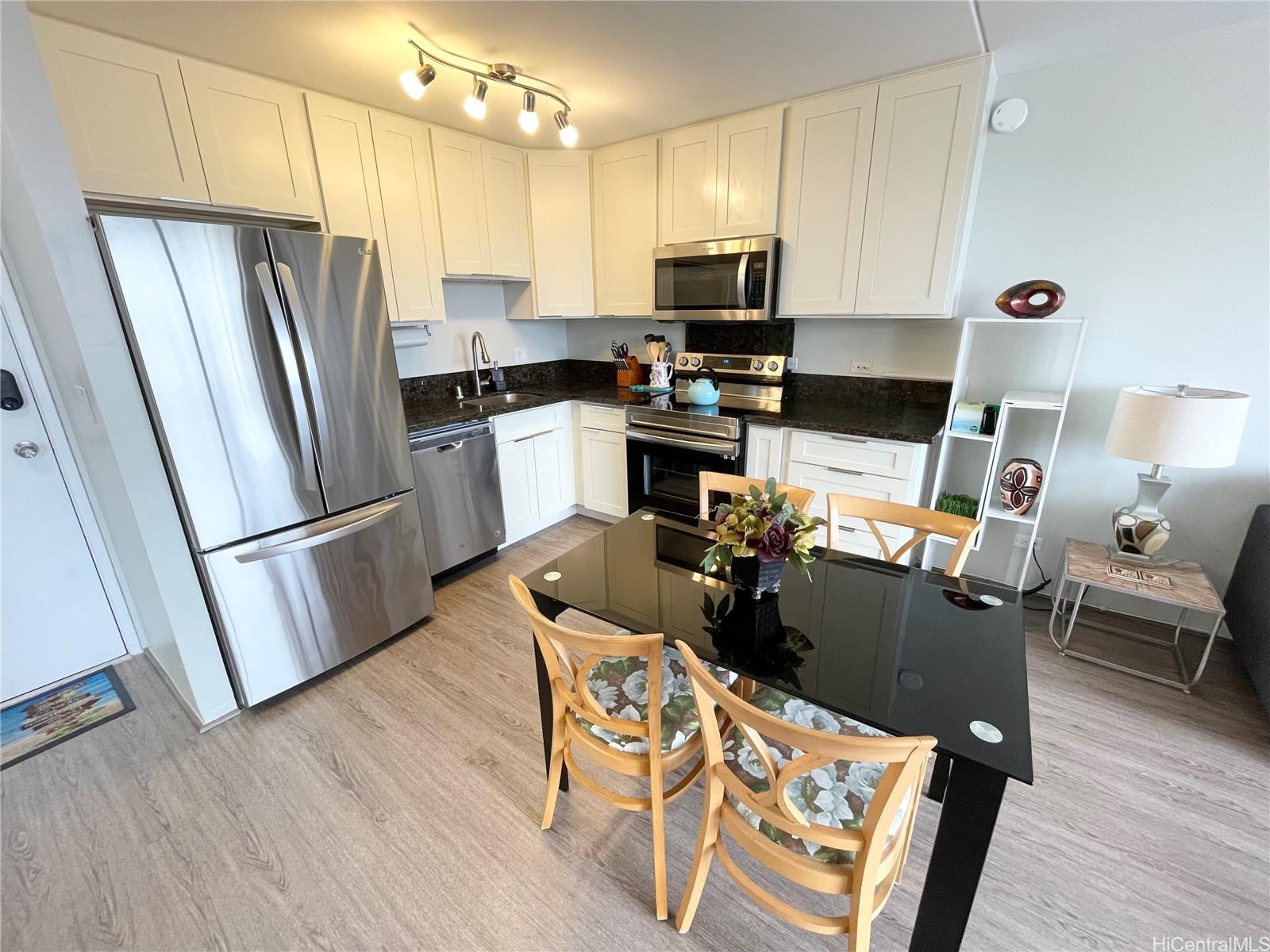 Chateau Waikiki condo # 3802, Honolulu, Hawaii - photo 3 of 25