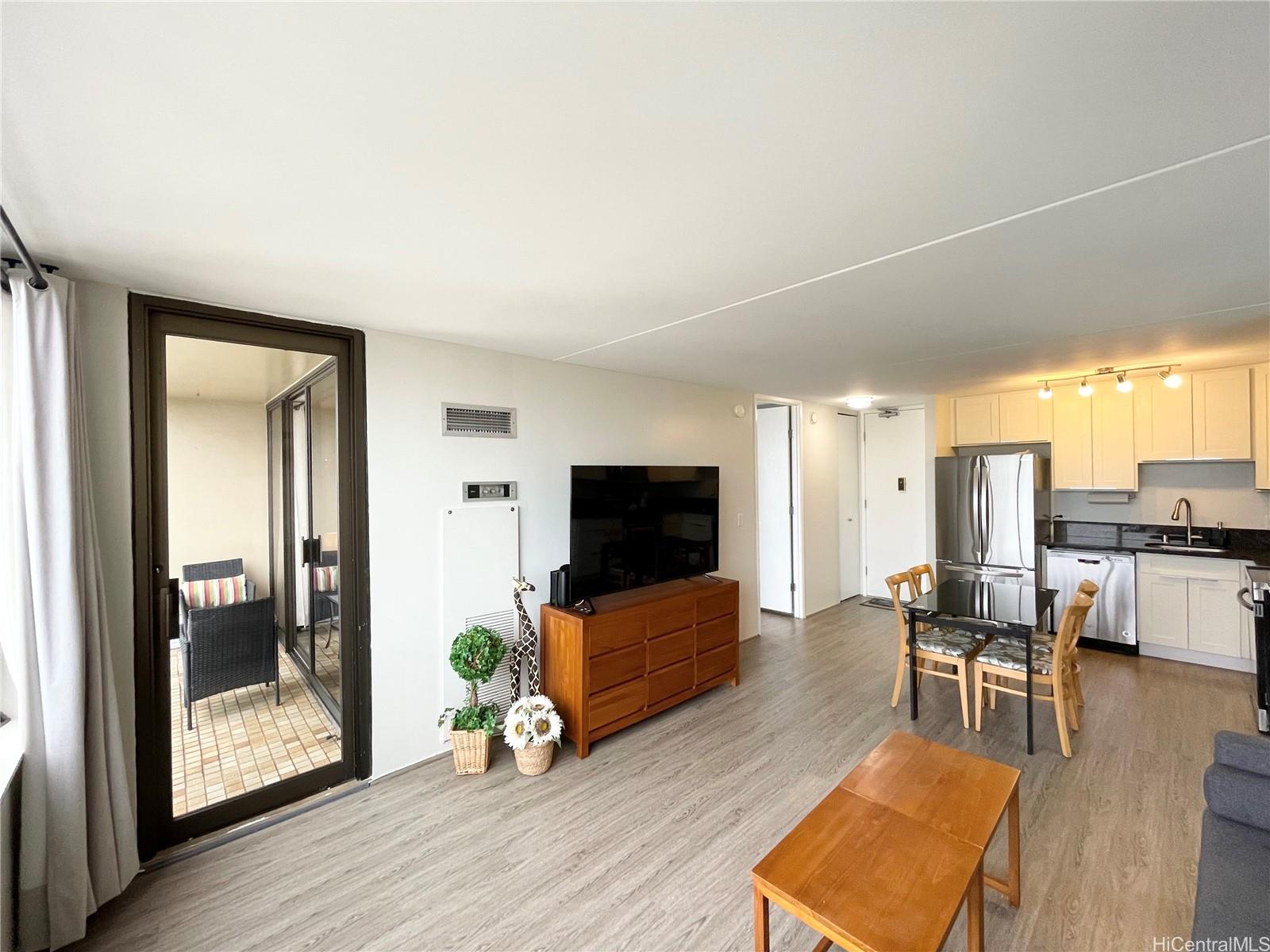 Chateau Waikiki condo # 3802, Honolulu, Hawaii - photo 4 of 25