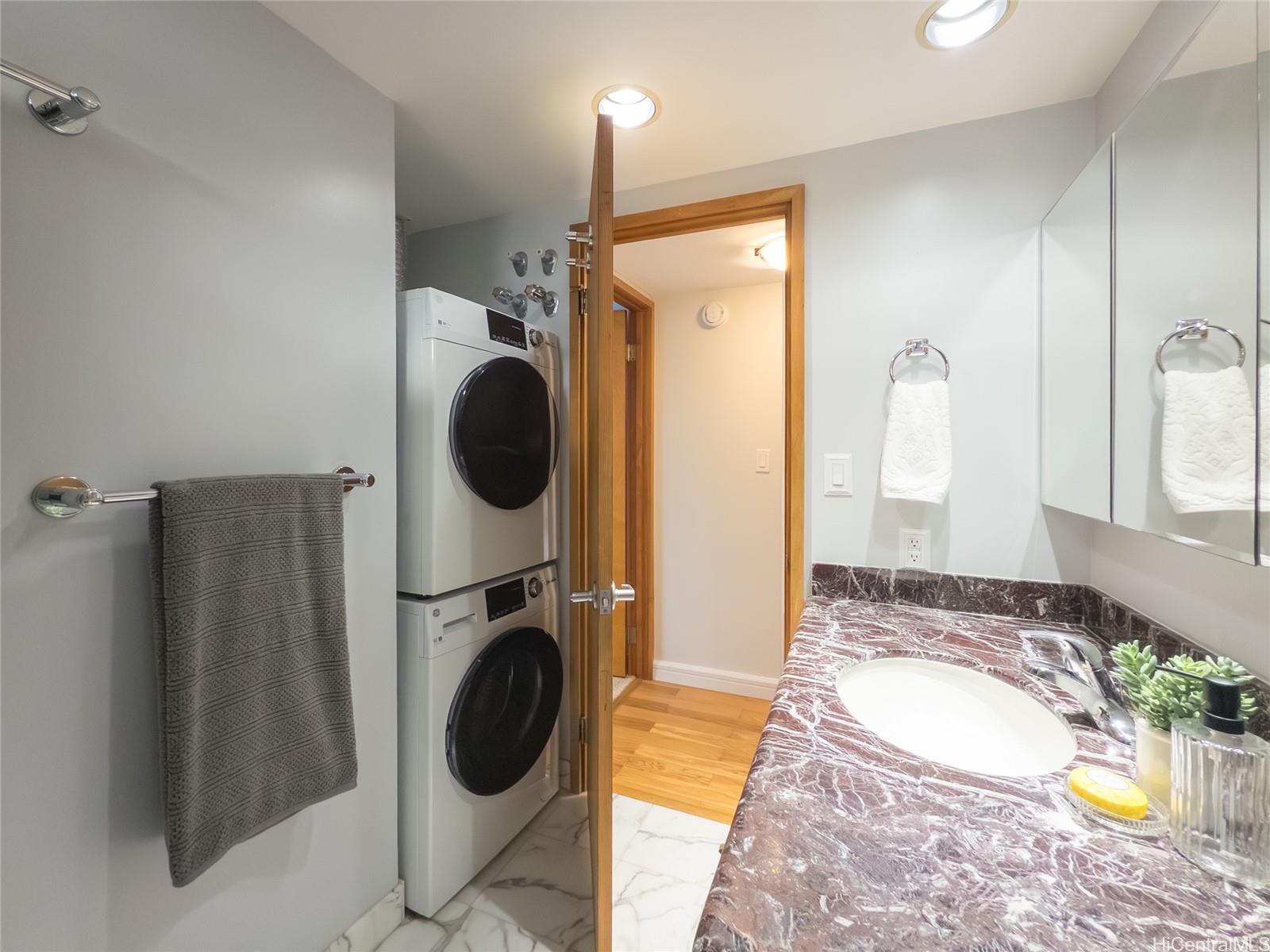 Chateau Waikiki condo # 3814, Honolulu, Hawaii - photo 11 of 25