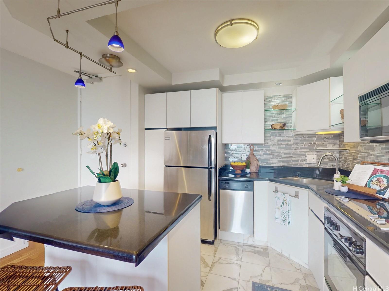 Chateau Waikiki condo # 3814, Honolulu, Hawaii - photo 6 of 25