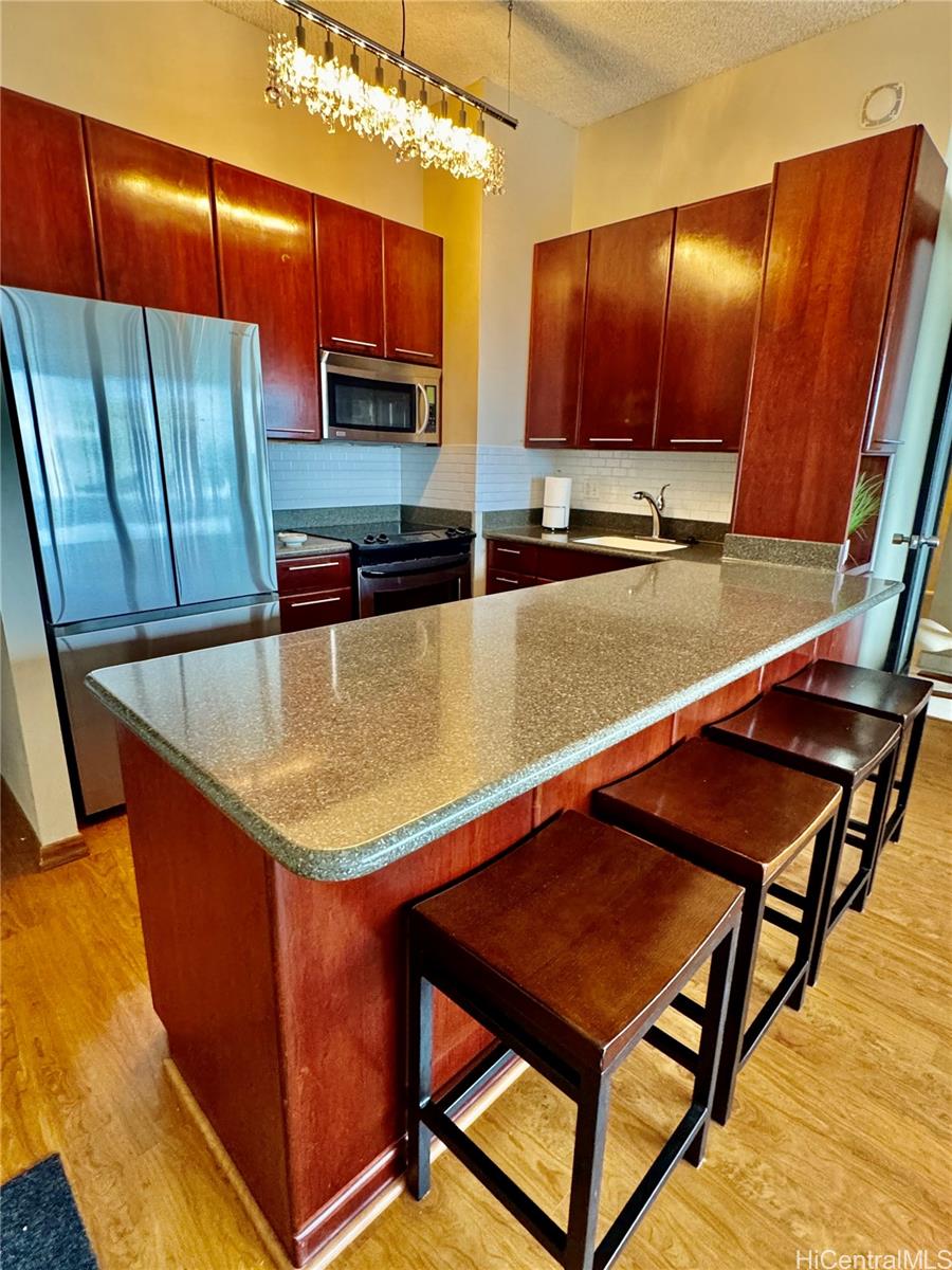 Chateau Waikiki condo # 3904, Honolulu, Hawaii - photo 6 of 24