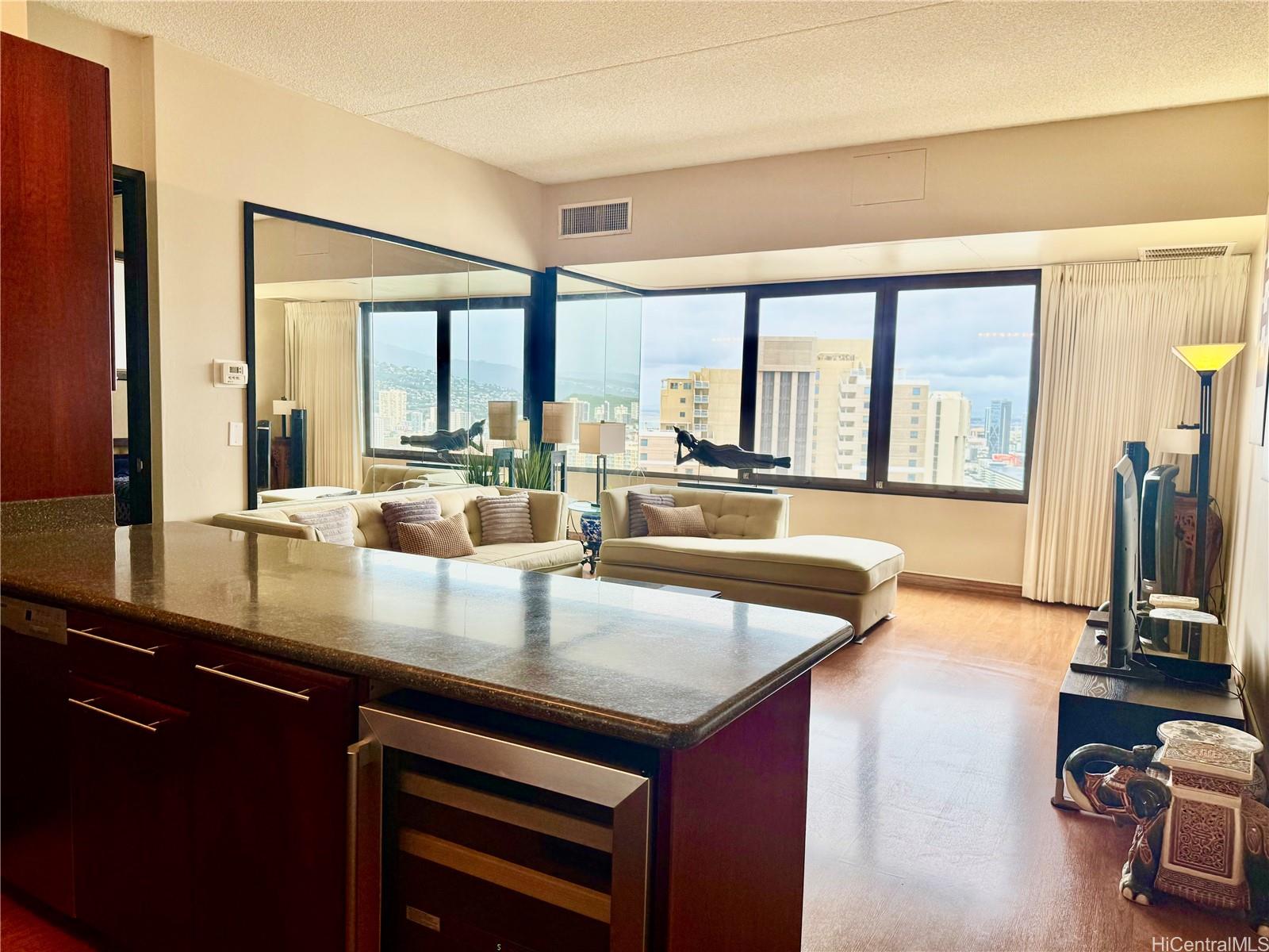 Chateau Waikiki condo # 3904, Honolulu, Hawaii - photo 8 of 24