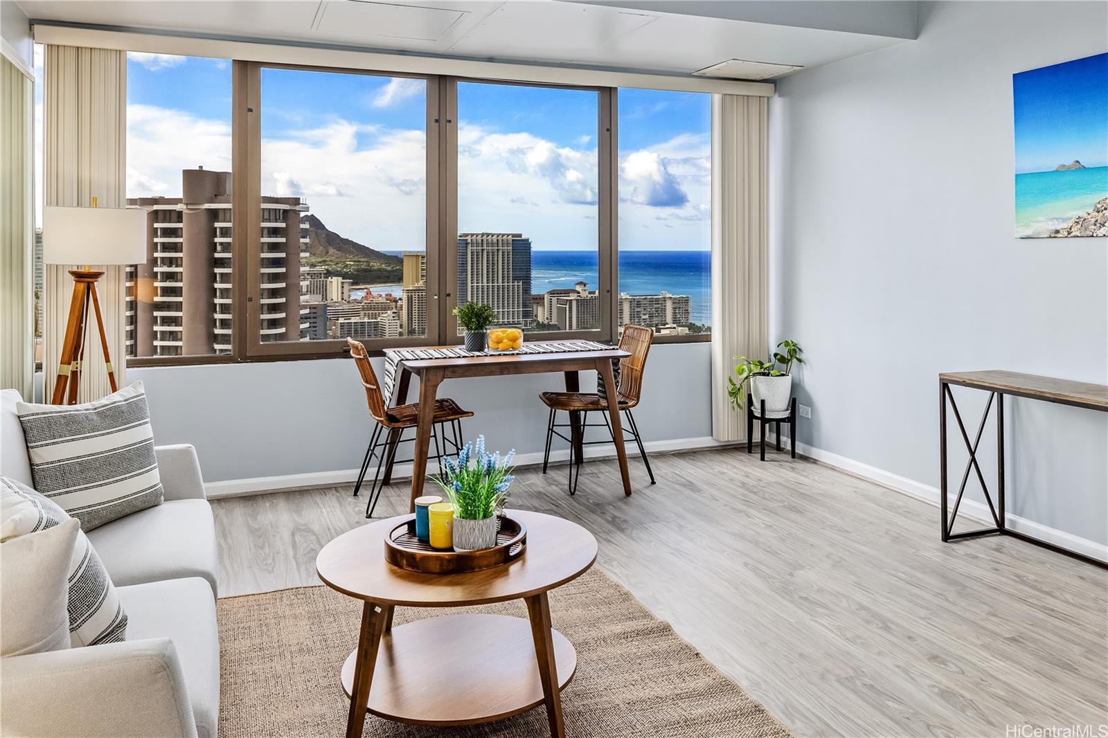 Chateau Waikiki condo # 3905, Honolulu, Hawaii - photo 4 of 25