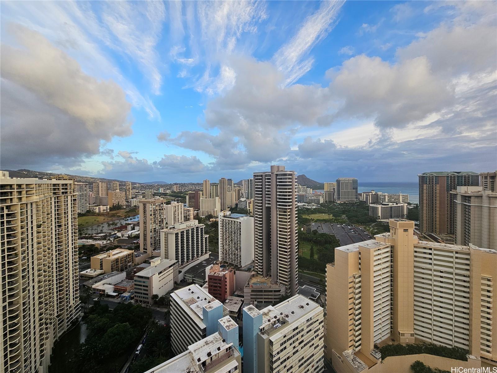 411 Hobron Ln Honolulu - Rental - photo 7 of 9