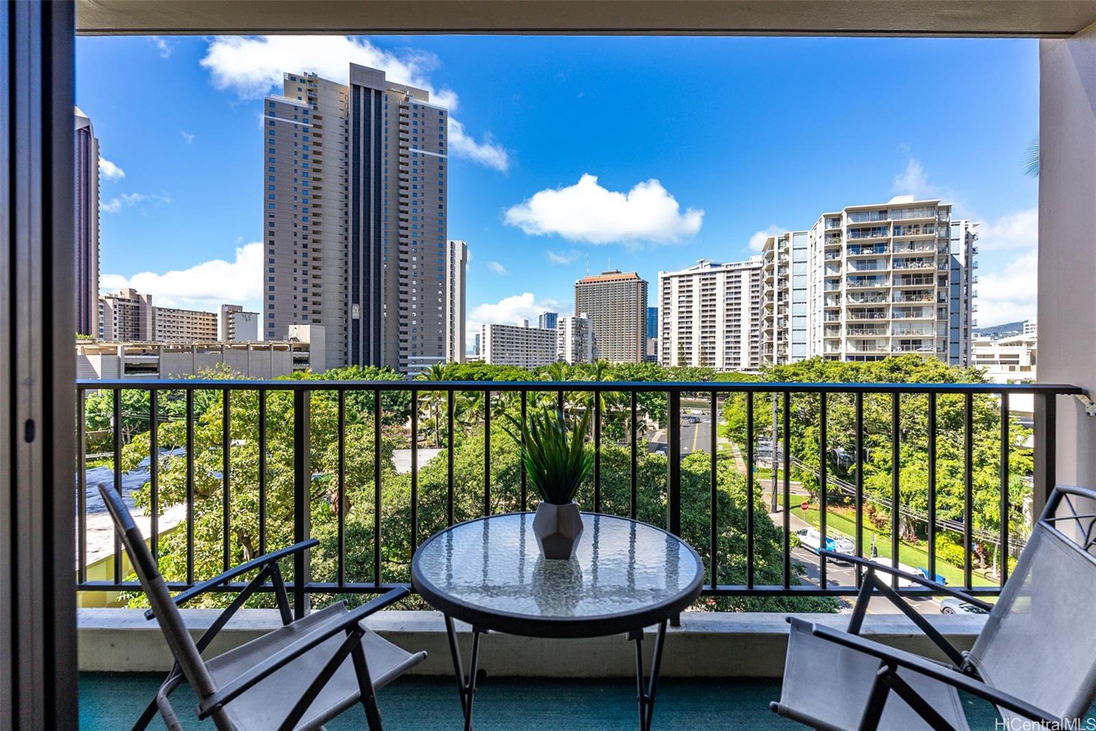 Chateau Waikiki condo # 604, Honolulu, Hawaii - photo 14 of 25