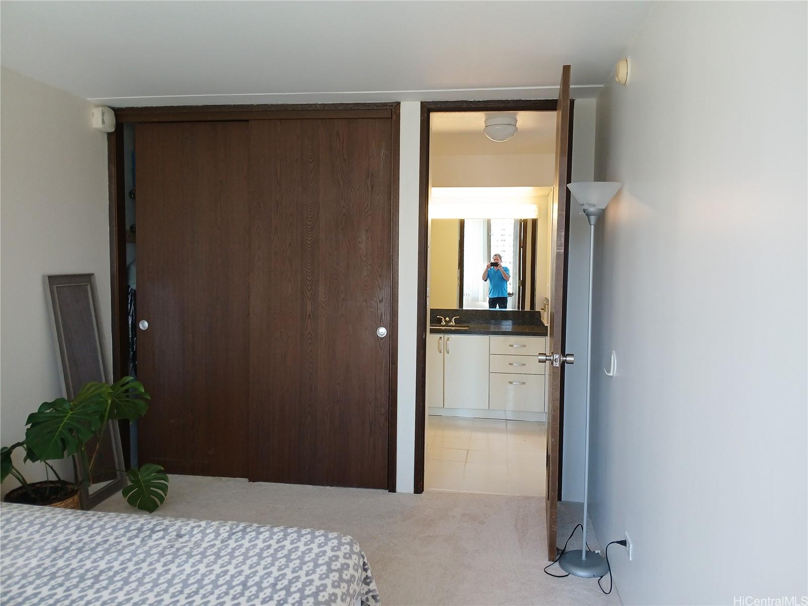 411 Hobron Lane Honolulu - Rental - photo 12 of 16