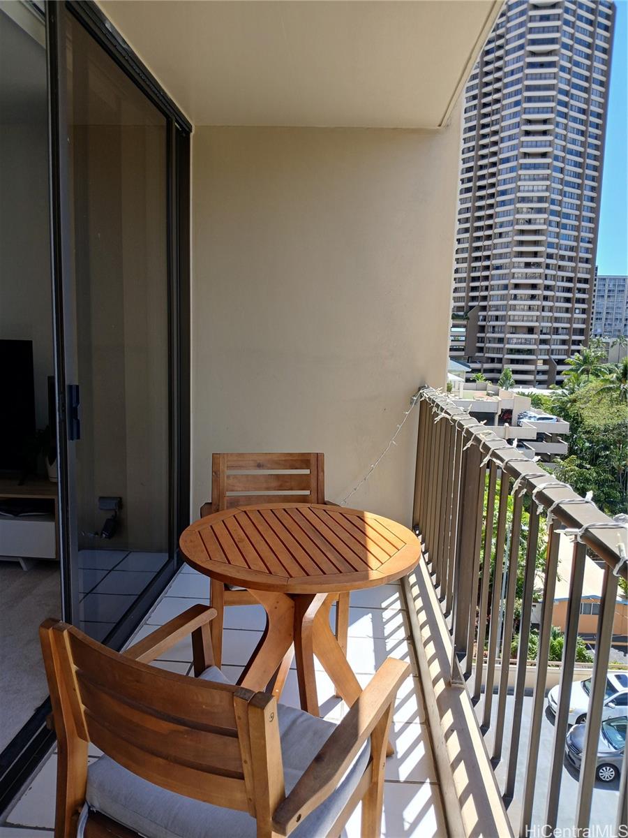 411 Hobron Lane Honolulu - Rental - photo 5 of 16