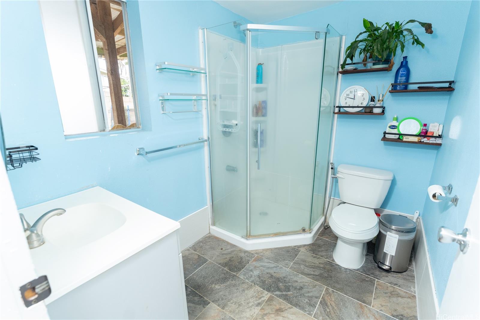 411  Iliahi Street Lanai City, Lanai home - photo 14 of 25