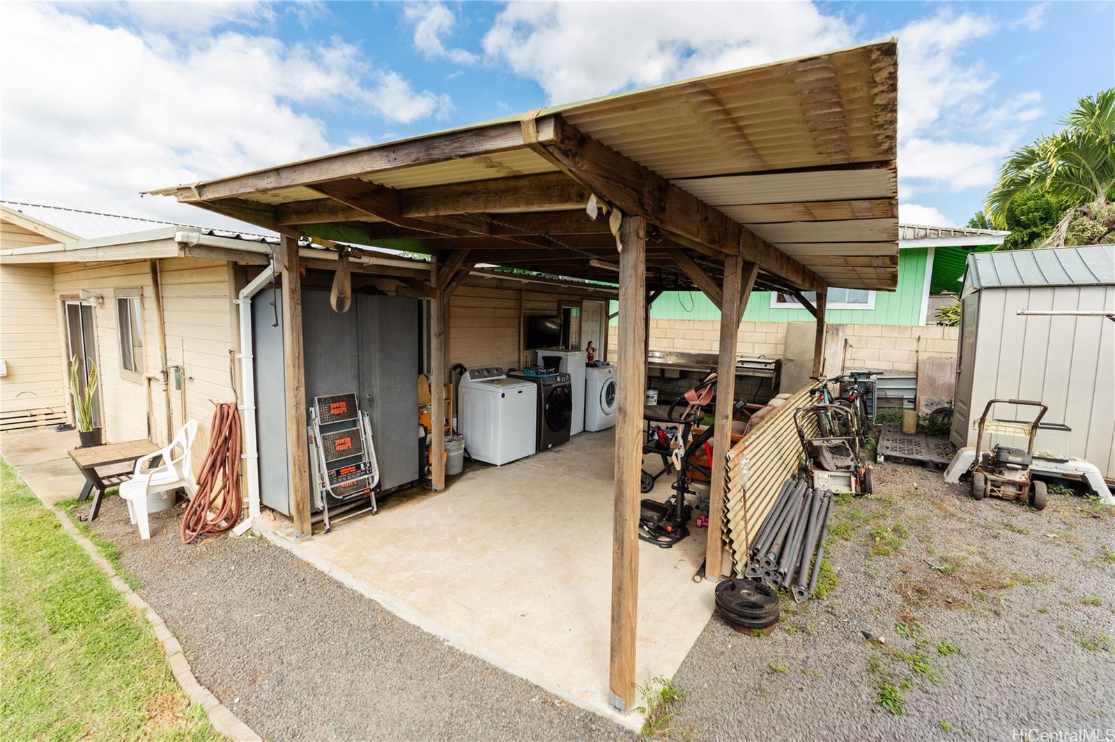 411  Iliahi Street Lanai City, Lanai home - photo 18 of 25