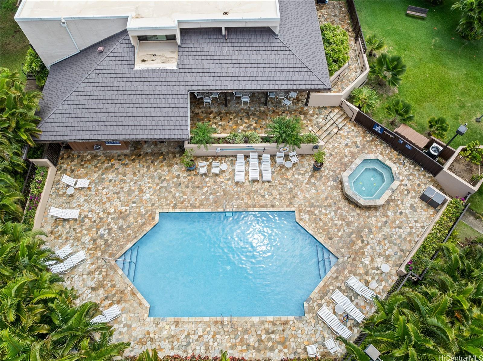 Bluestone condo # E, Kailua, Hawaii - photo 23 of 25