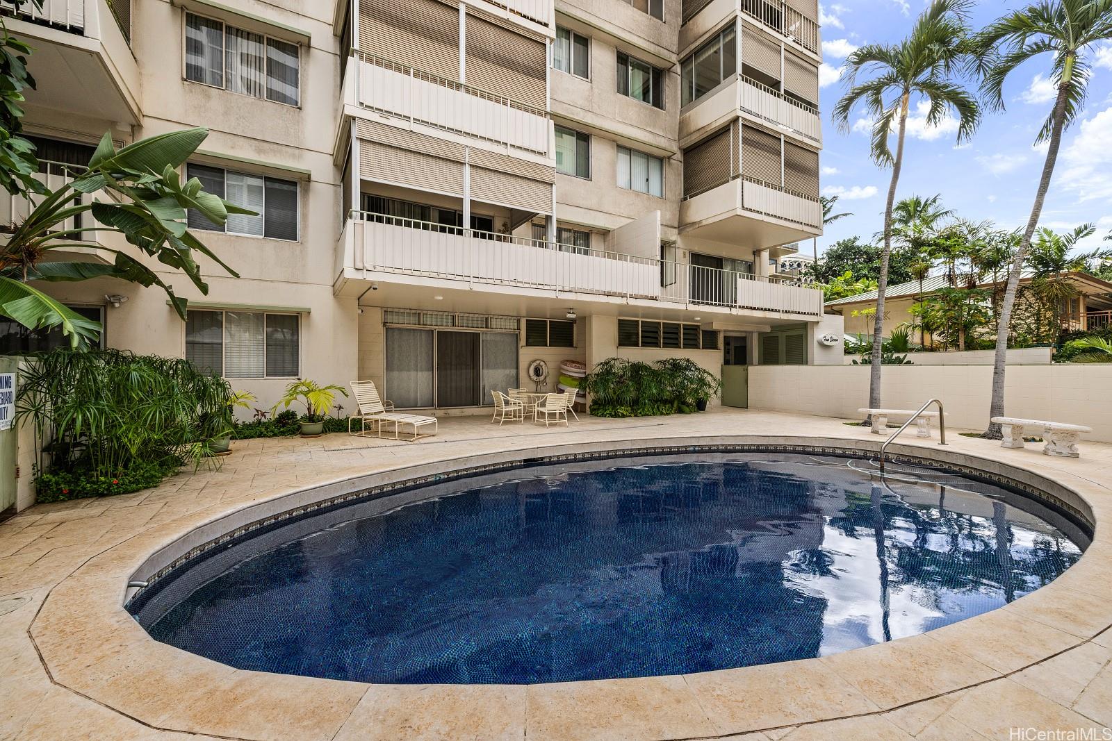411 Kaiolu Inc condo # 302, Honolulu, Hawaii - photo 14 of 15