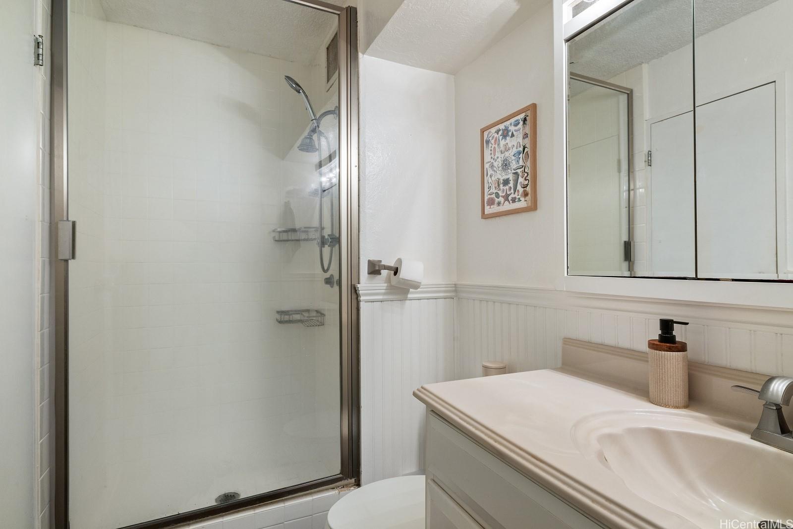 411 Kaiolu Inc condo # 302, Honolulu, Hawaii - photo 8 of 15