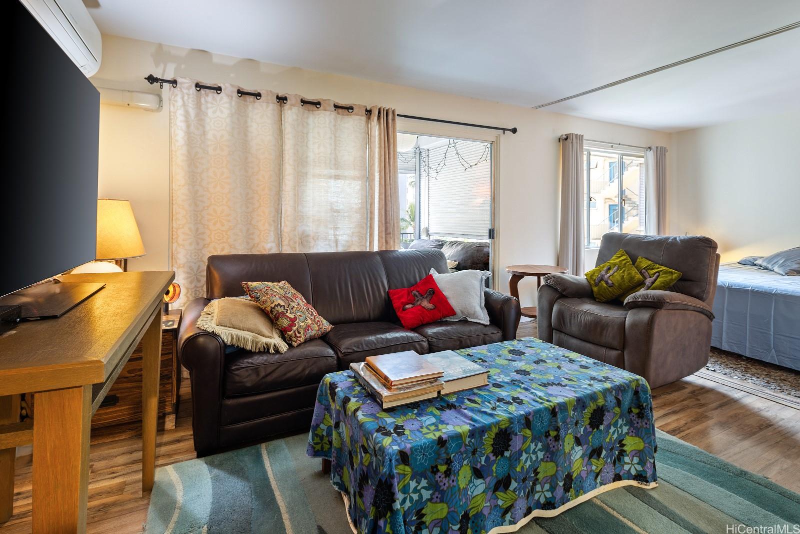 411 Kaiolu Inc condo # 504, Honolulu, Hawaii - photo 6 of 16