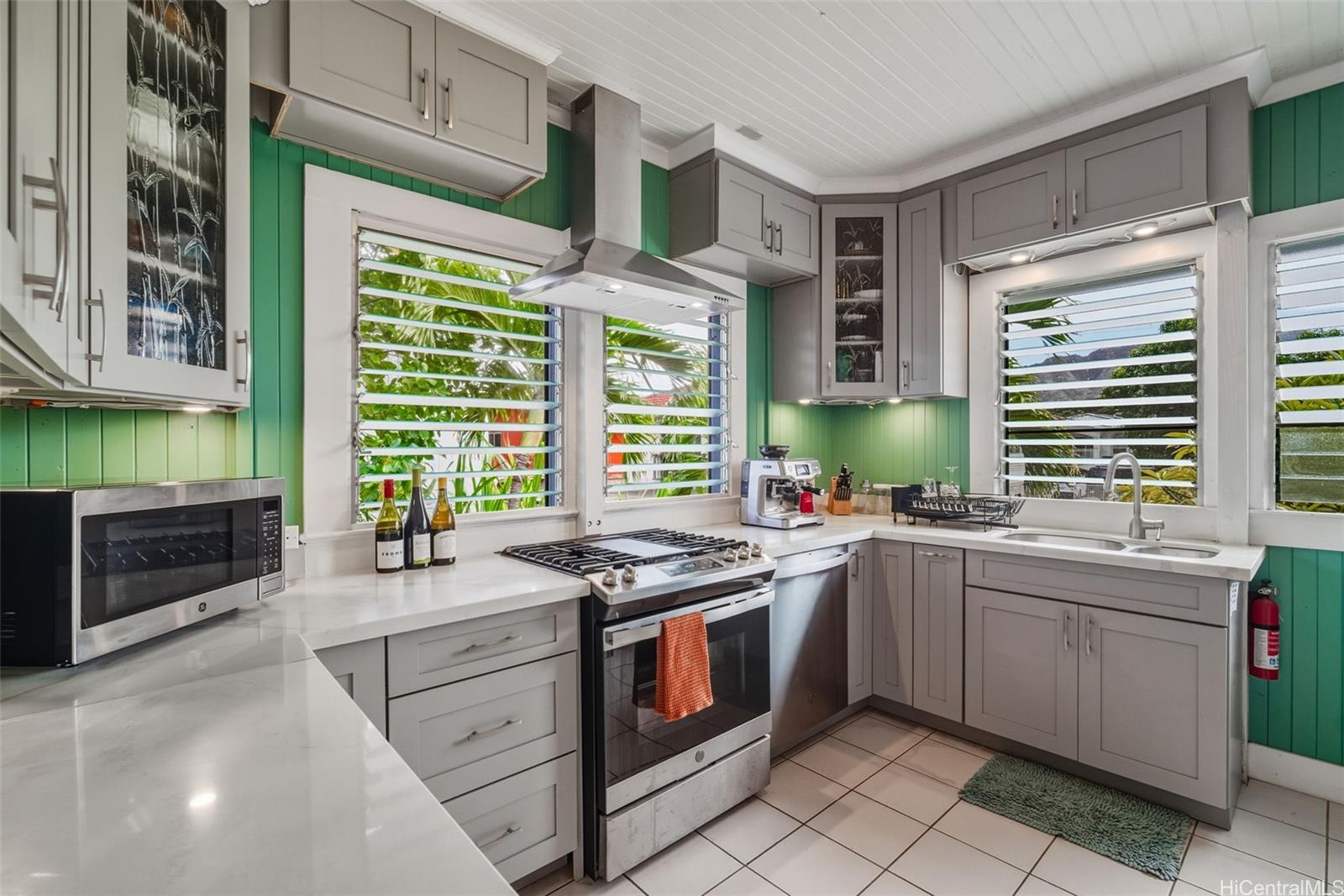 411  Kapahulu Ave Kapahulu, Diamond Head home - photo 7 of 25