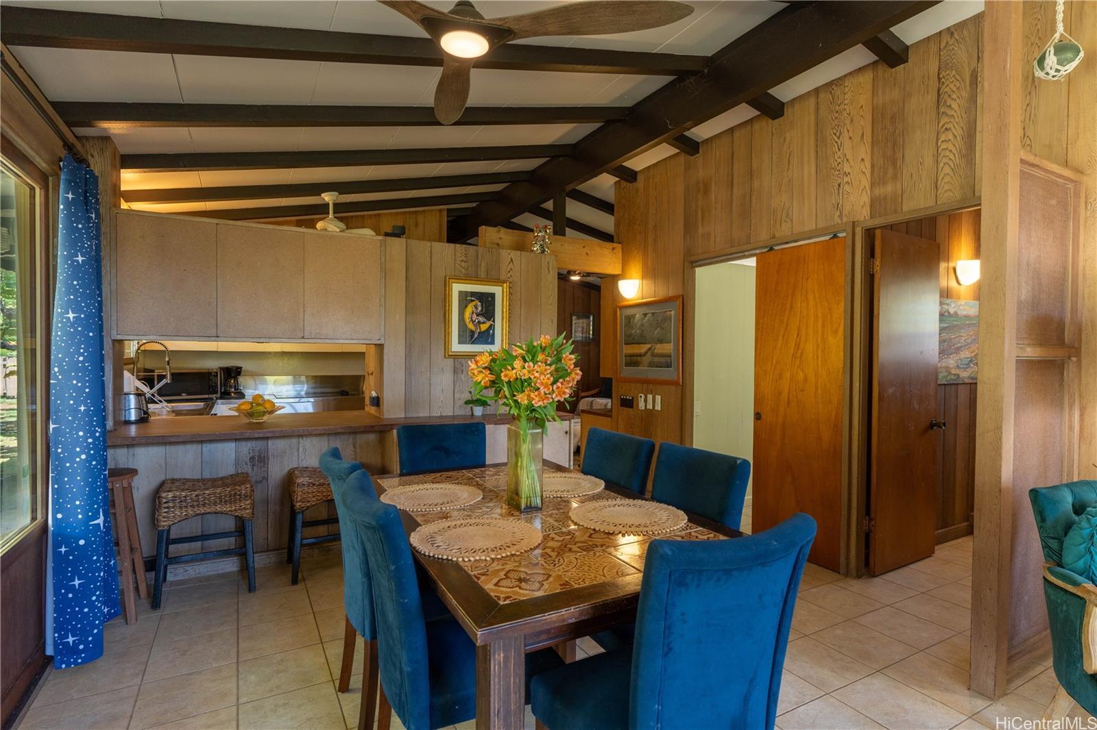 41-1025  Nenue Street Waimanalo, Kailua home - photo 2 of 25