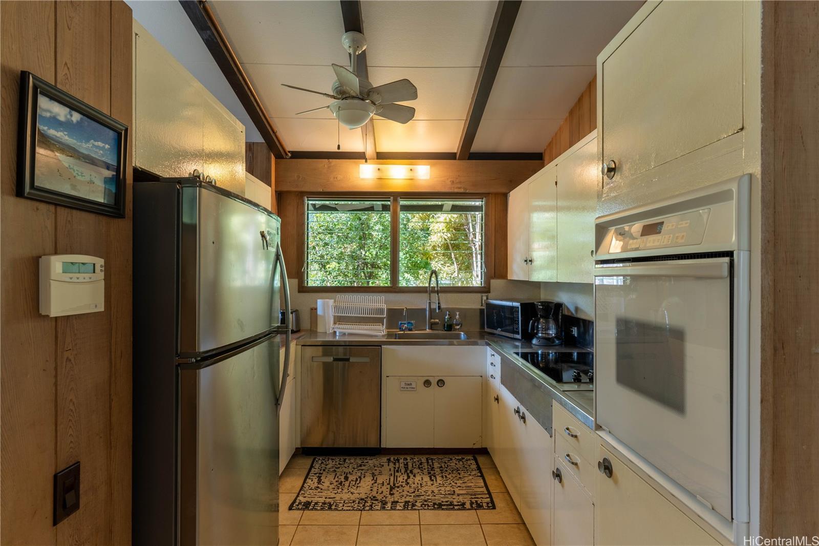 41-1025  Nenue Street Waimanalo, Kailua home - photo 13 of 25