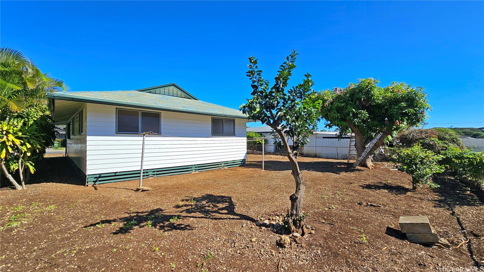 41-1640  Humupaa Street Waimanalo, Kailua home - photo 18 of 21