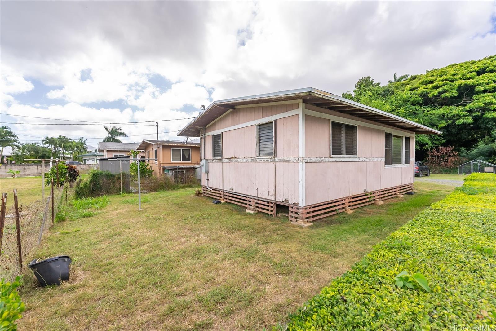 41-1702 Kalanianaole Hwy Waimanalo - Multi-family - photo 10 of 25